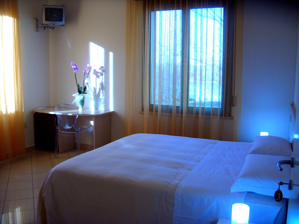 Triple Room photo 2
