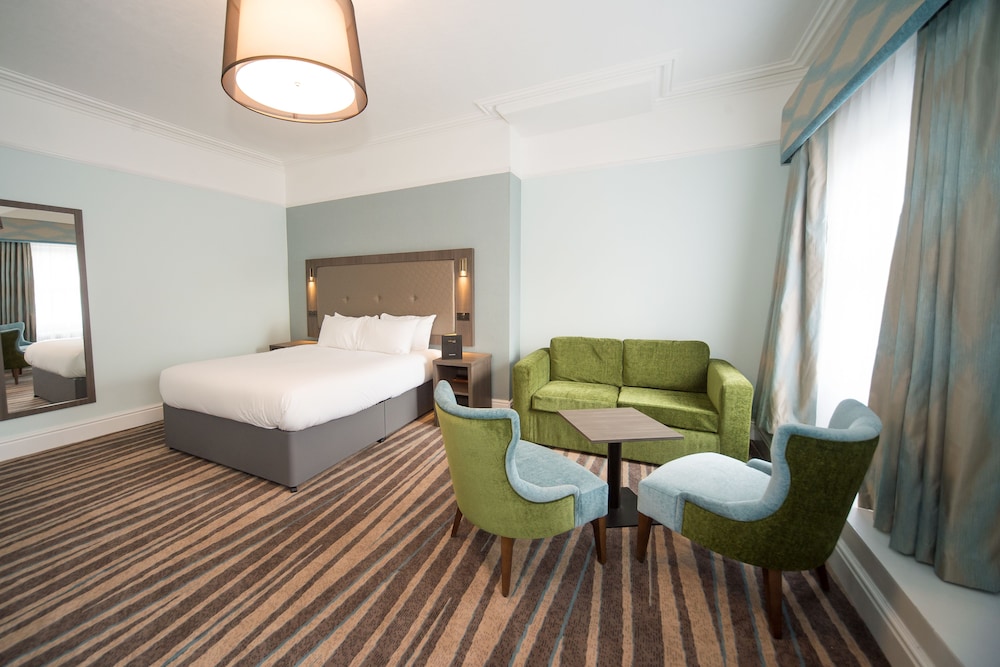 Superior Room, 1 King Bed, Non Smoking photo 2