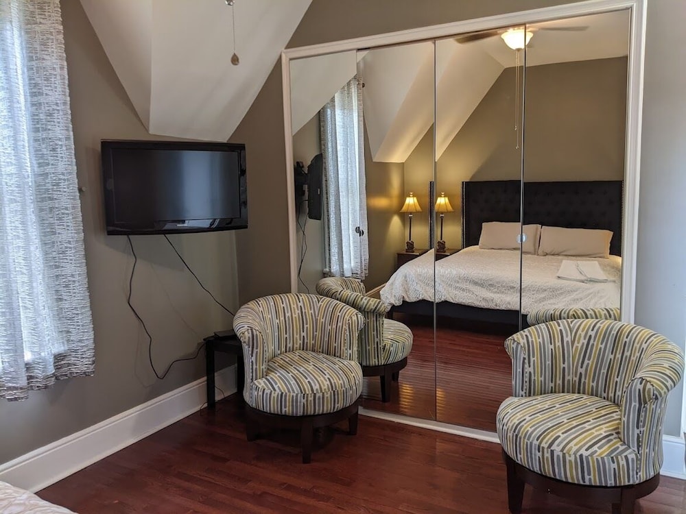 Executive Room photo 2