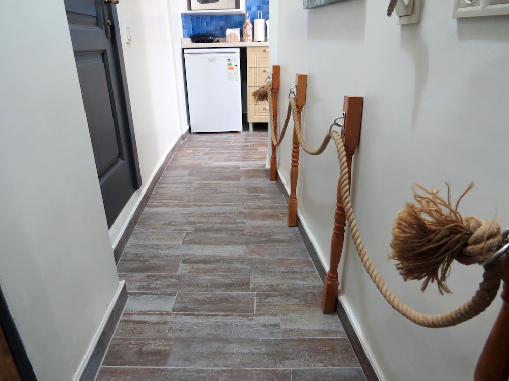 Deluxe Apartment (2nd Floor) photo 2