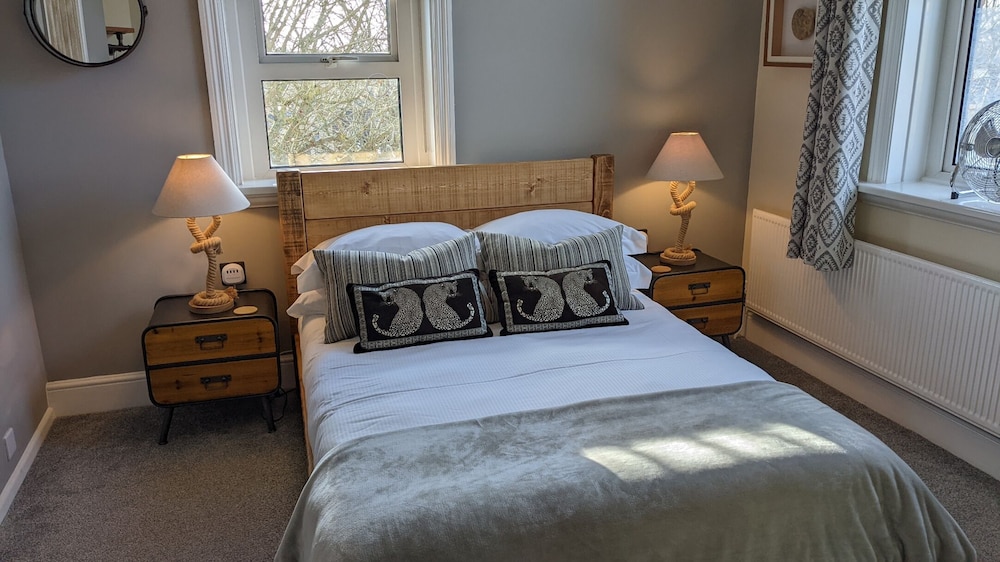Comfort Double Room, Ensuite (Room 7 2nd Floor)
