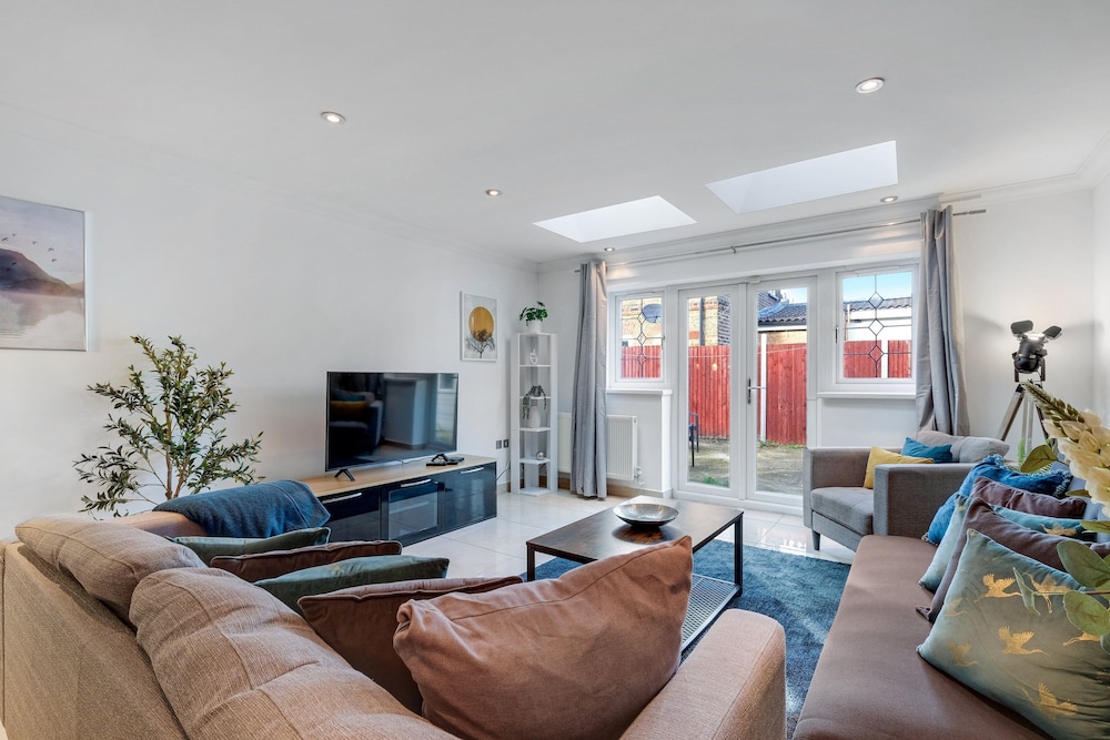 Family House photo 1