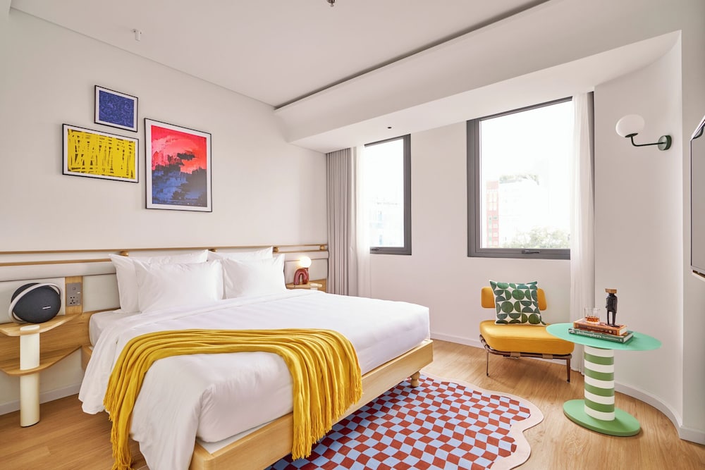 Deluxe Room, City View