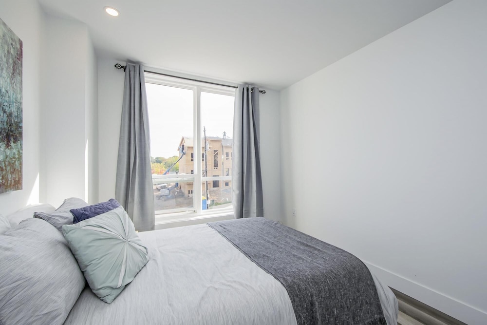 Luxurious 3 Bedroom Brand NEW Town House, 사진 5