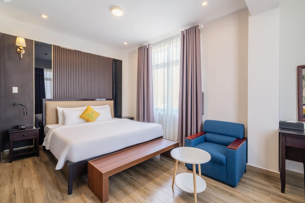 Deluxe Room with City View