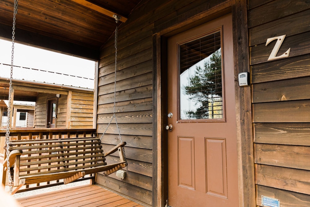 Deluxe Cabin photo 2
