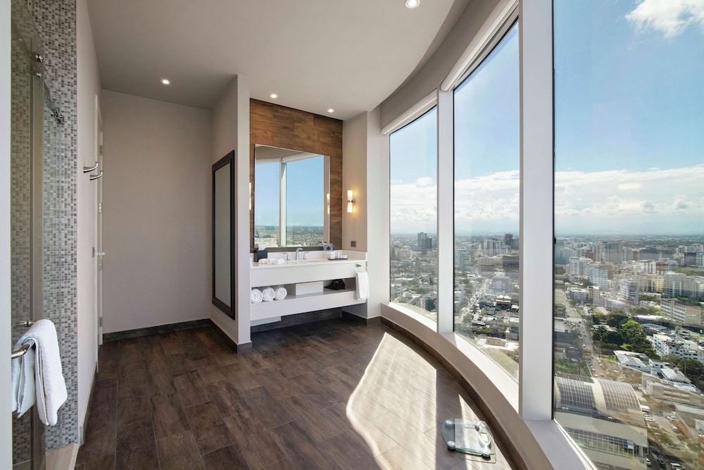 Suite, 1 Bedroom, City View, Corner thumbnail 6