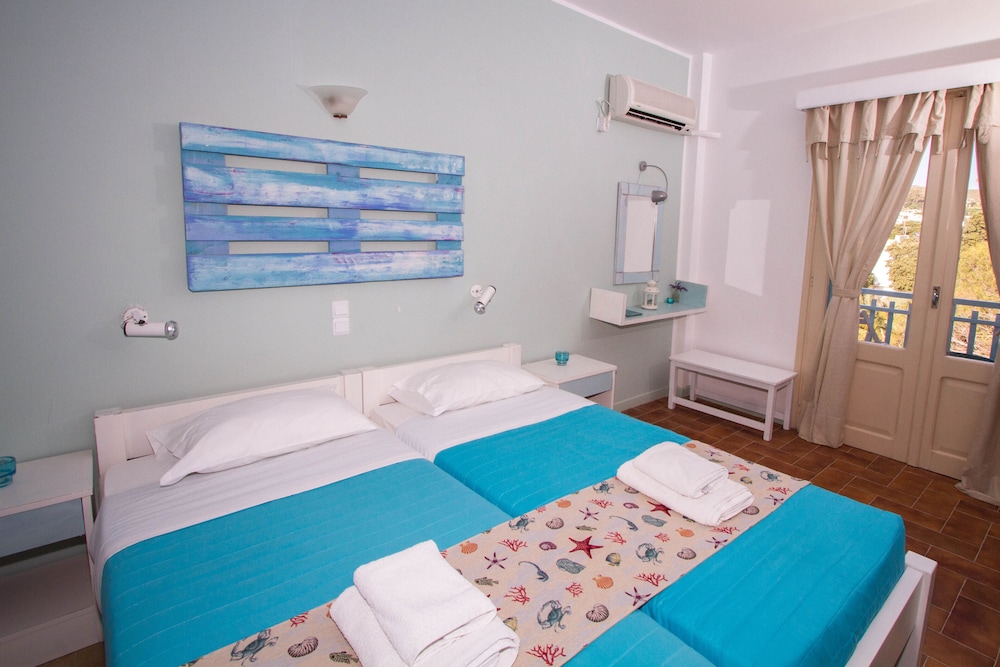 Standard Triple Room photo 1
