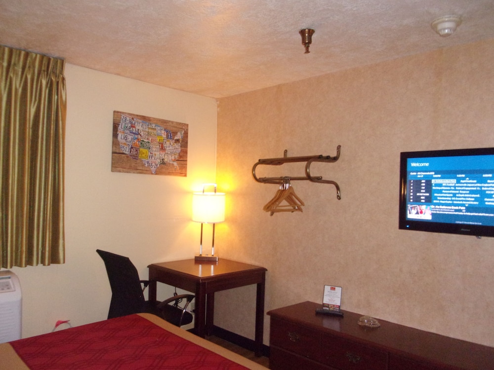 Standard Room, 1 King Bed, Non Smoking - Photo 1