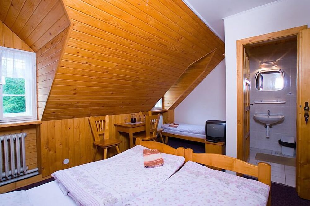 Suite, 2 Bedrooms photo 2