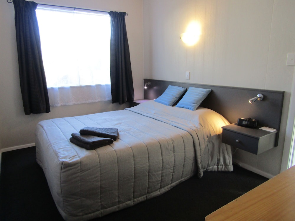 Queen Room photo 1