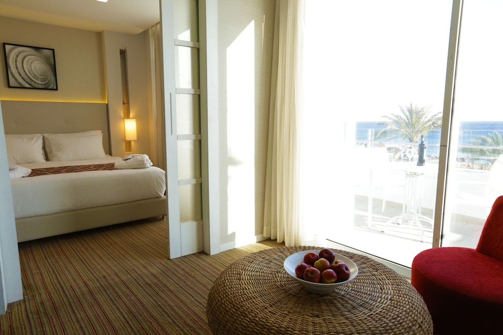 Suite, Sea View photo 1