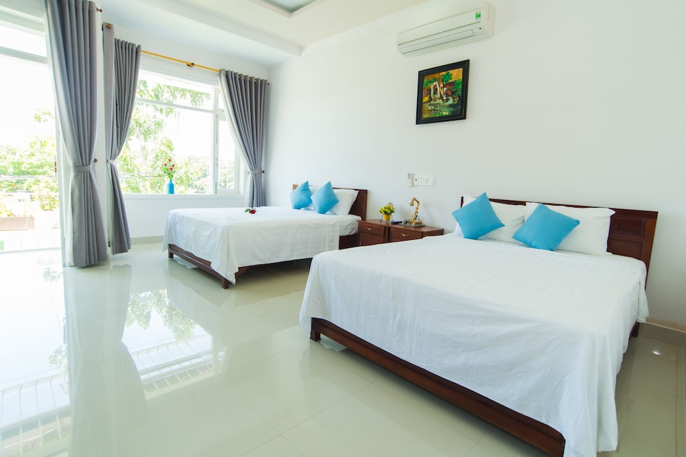 Family Suite, Balcony, River View