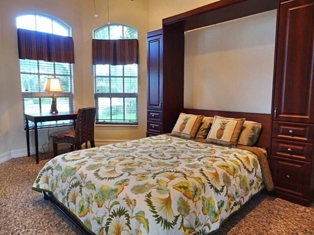 Luxury House, 4 Bedrooms, Sea View, Sea Facing