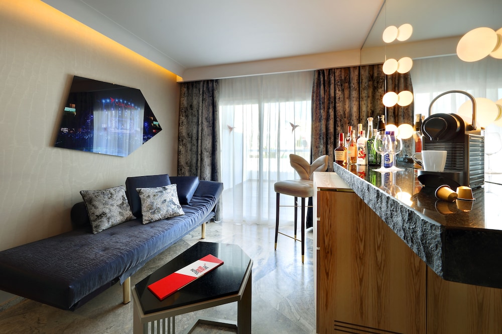 Superior Club - Entrance To Ushuaia Club Included - Photo 4