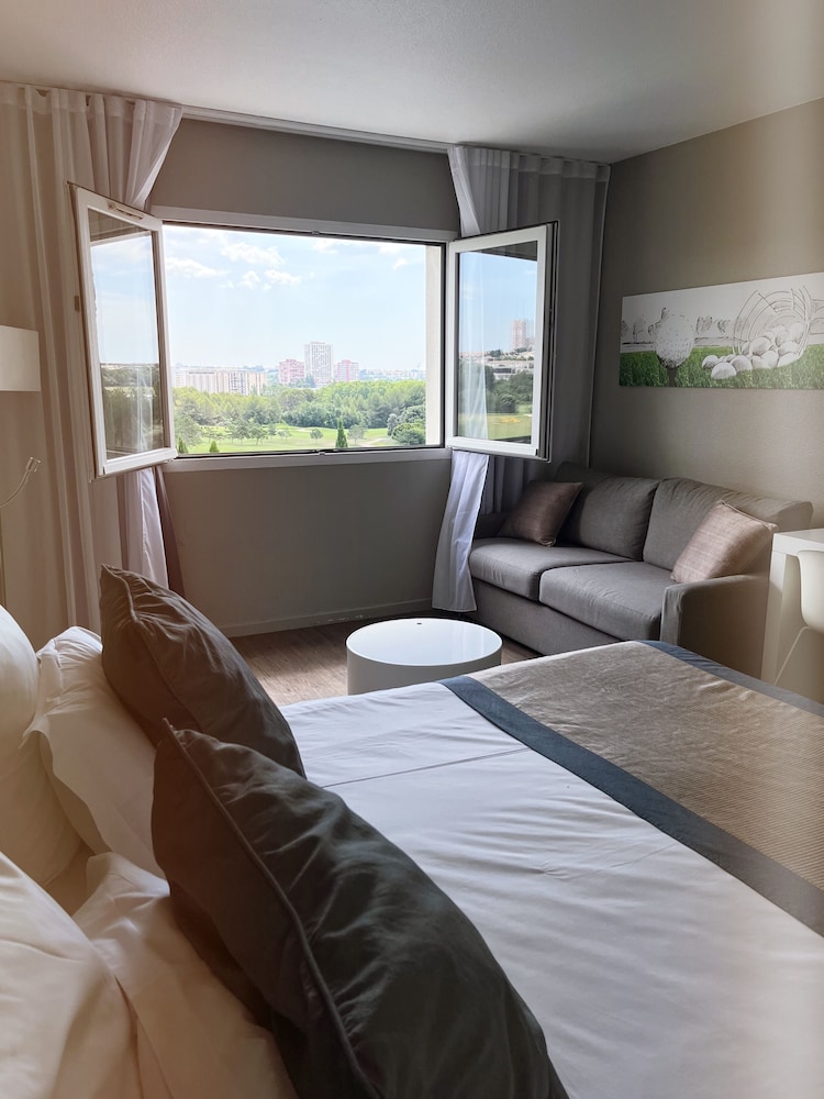 Double Room, Golf View - Photo 1