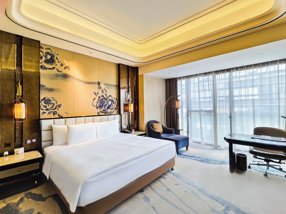 Superior Double Room, City View photo 1
