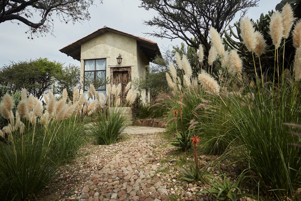 Romantic Cabin photo 3