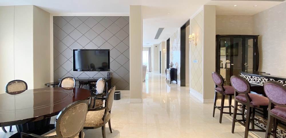 Presidential Suite
