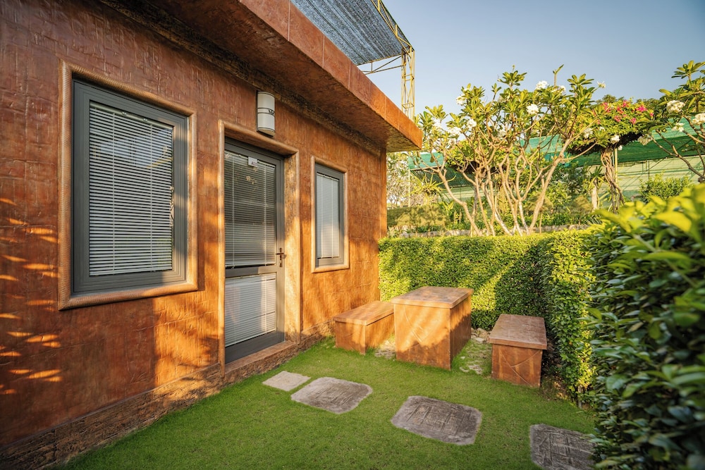 Premier Room with Garden View - Photo 5