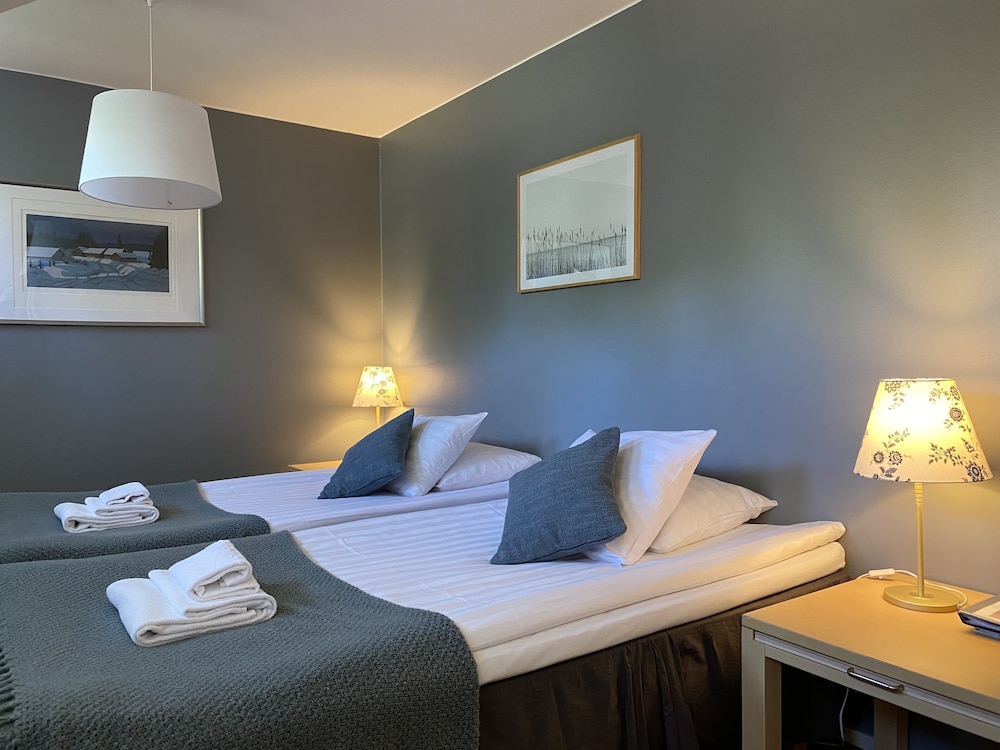Standard Double or Twin Room photo 1