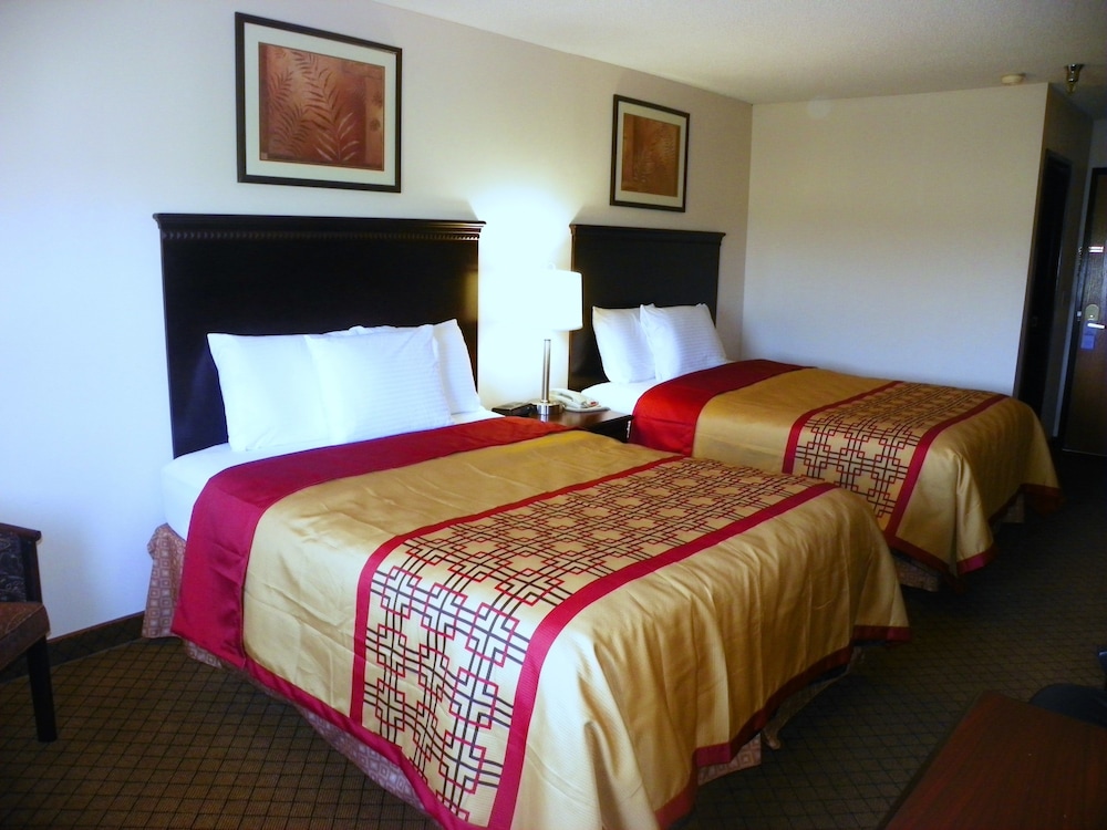 Standard Room, 2 Queen Beds photo 1