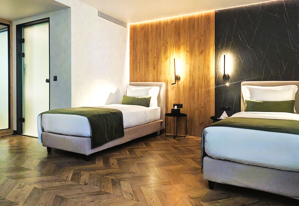 Twin Room Customized for Mobility Needs