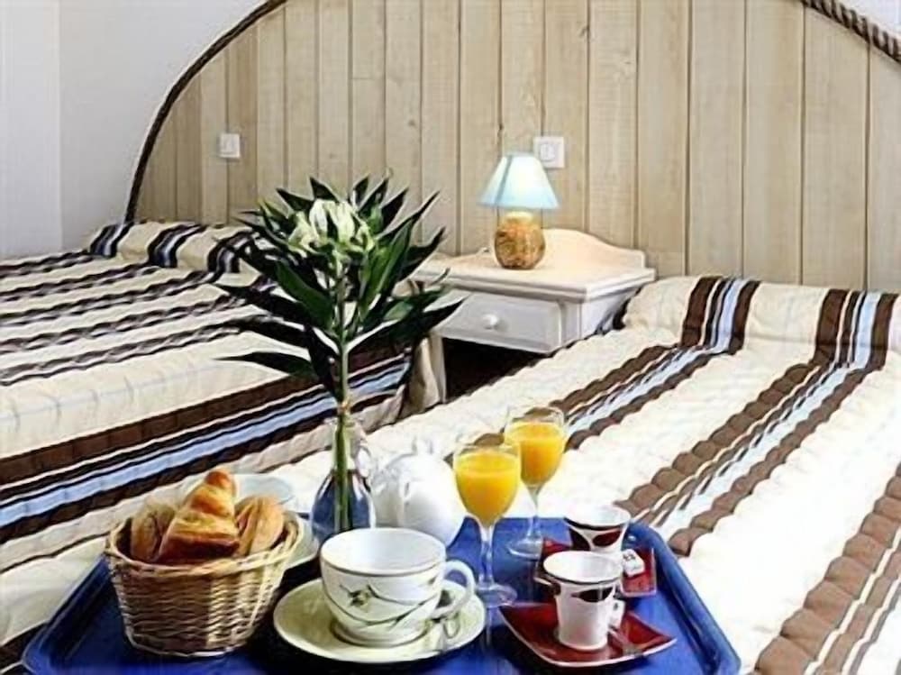 Standard Twin Room photo 1