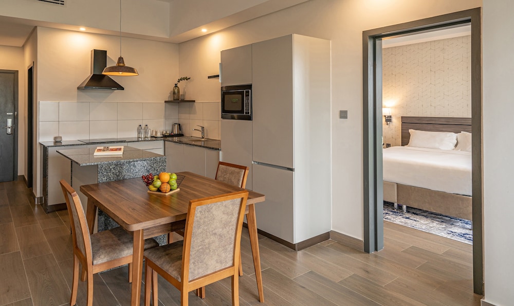 Suite, 1 Bedroom, Balcony (2 Doubles, High Floor) - Photo 5