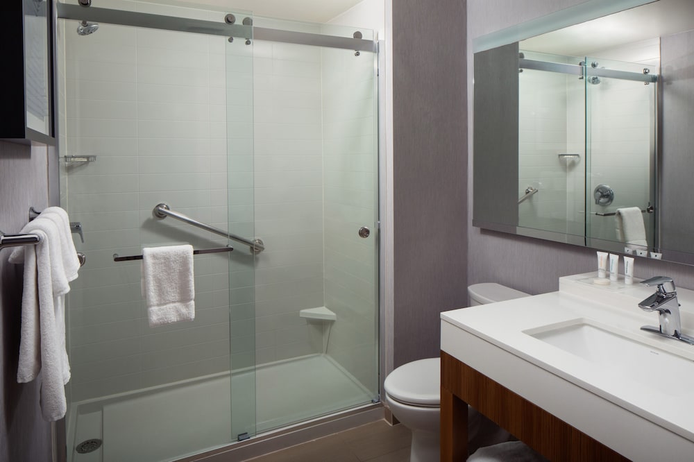 Room, Multiple Beds (High Floor) thumbnail 6