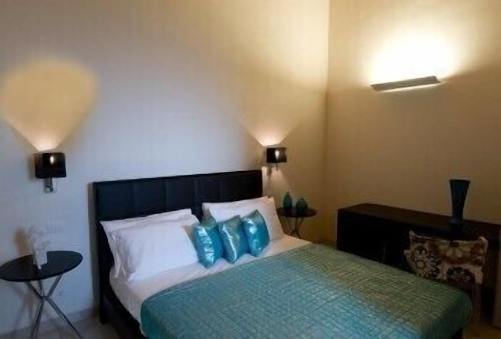 Comfort Condo, 1 Bedroom, Kitchen, Courtyard Area photo 1