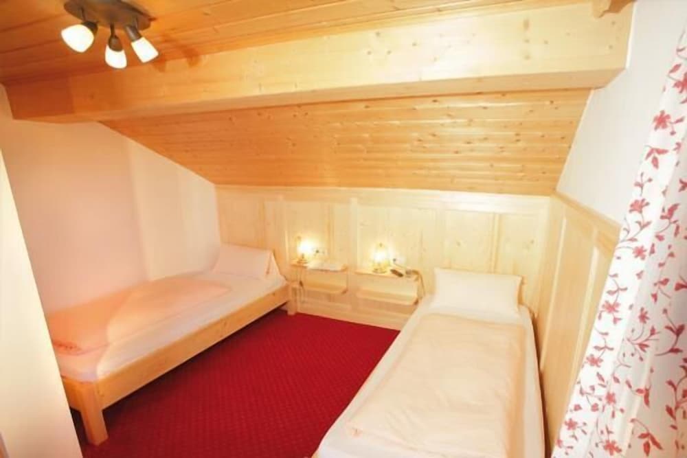 Quadruple Room photo 2