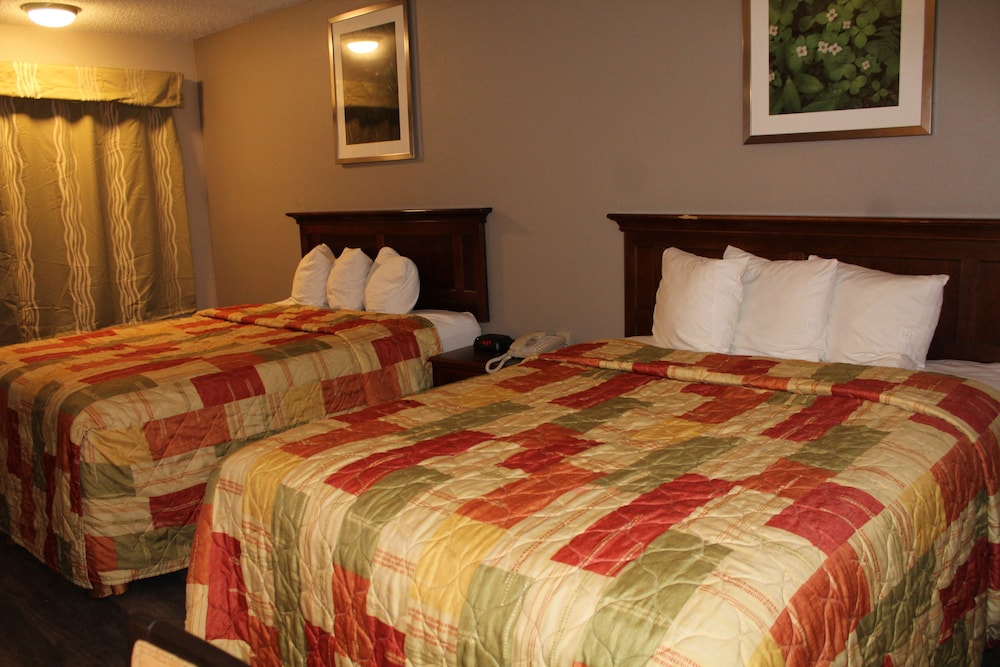 Room, 2 Queen Beds, Non Smoking photo 1