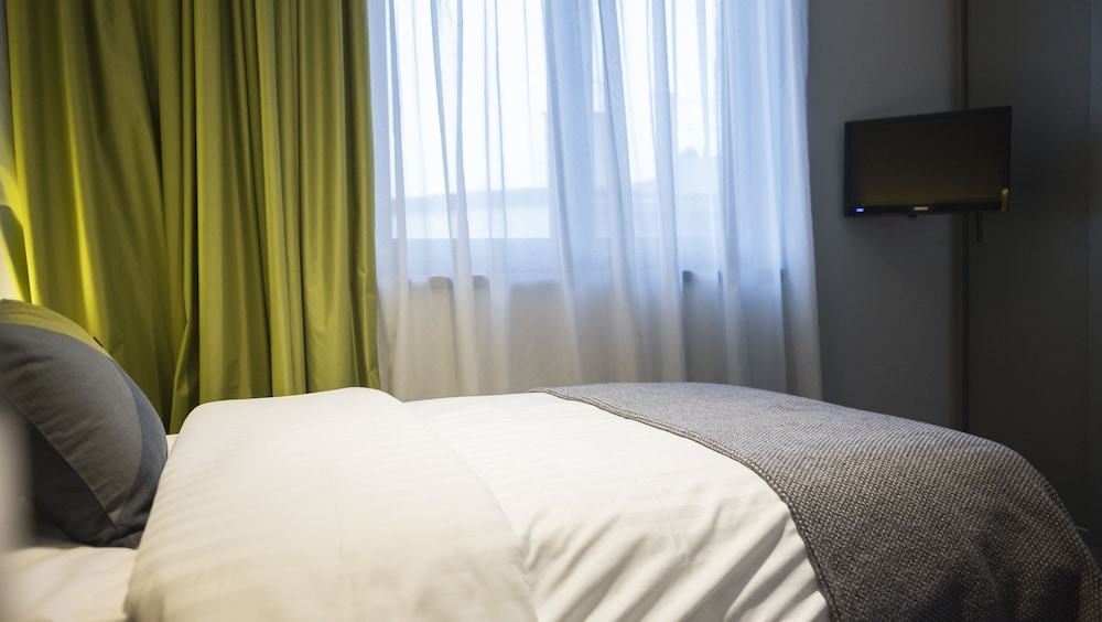 Economy Single Room, City View