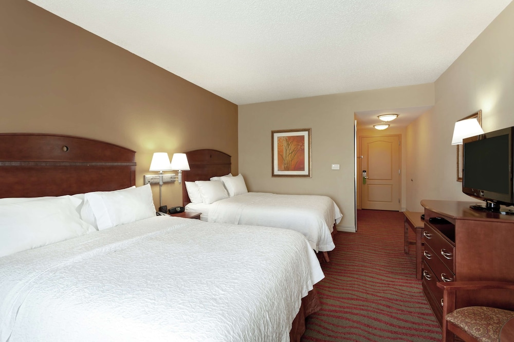 Room, 2 Queen Beds, Accessible, Non Smoking - Photo 2