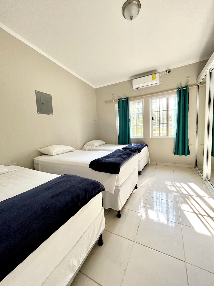 Business Triple Room photo 2