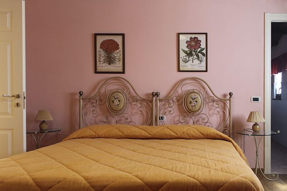 Standard Triple Room photo 2