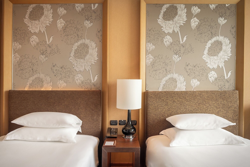 Premier Sky Room