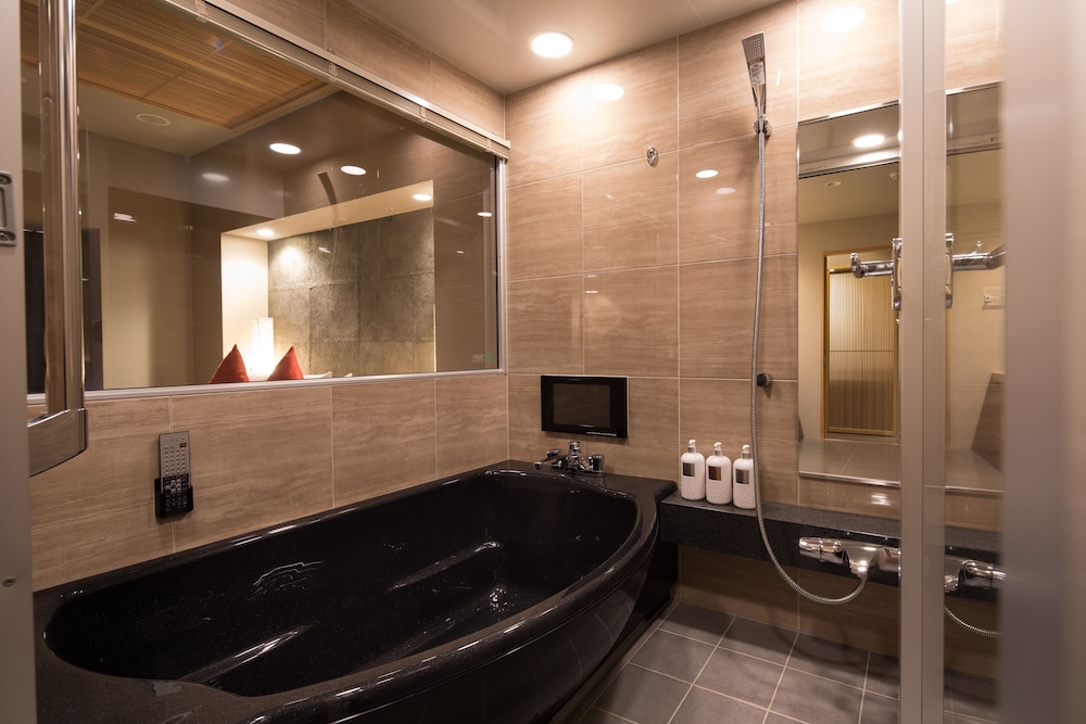 Modern Japanese Style Room, Ren photo 2