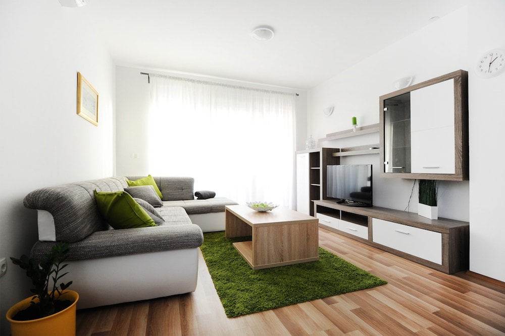 Comfort Apartment, 2 Bedrooms, Balcony, Partial Sea View