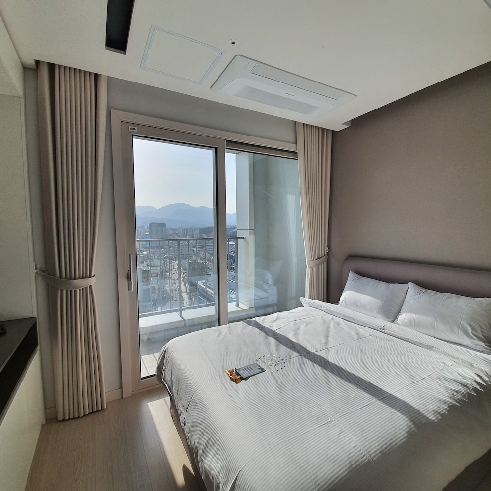 Standard Double Room, 1 Queen Bed, Mountain View photo 1