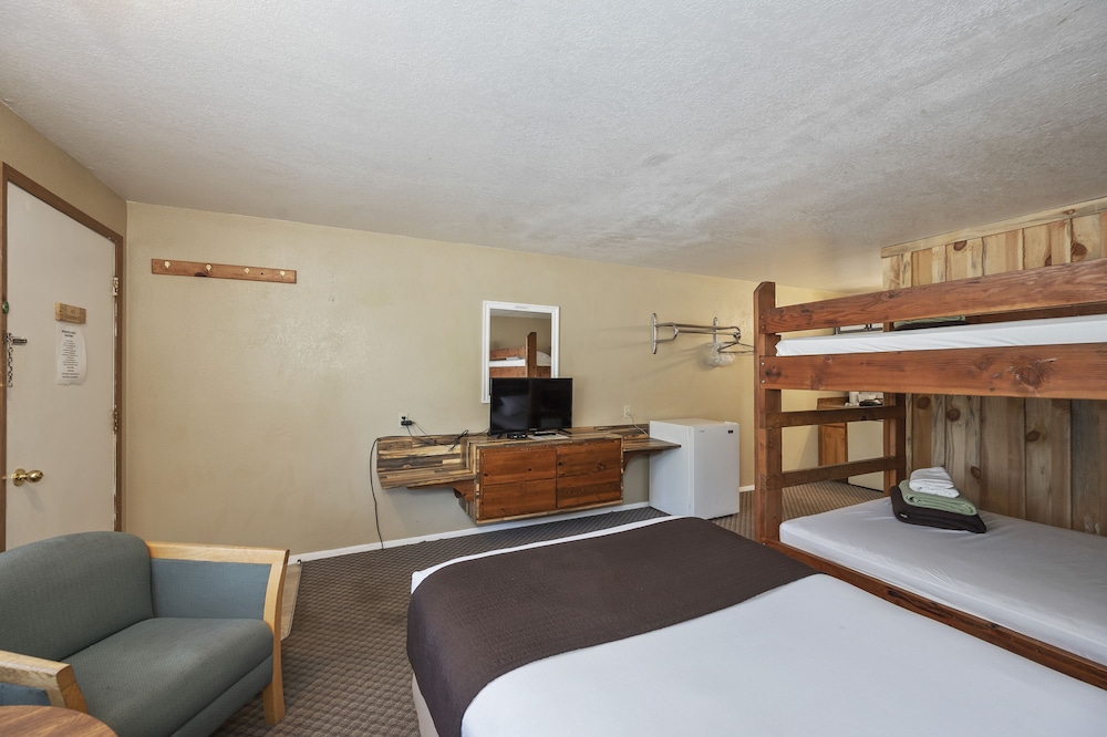 Grand Triple Room, Kitchenette
