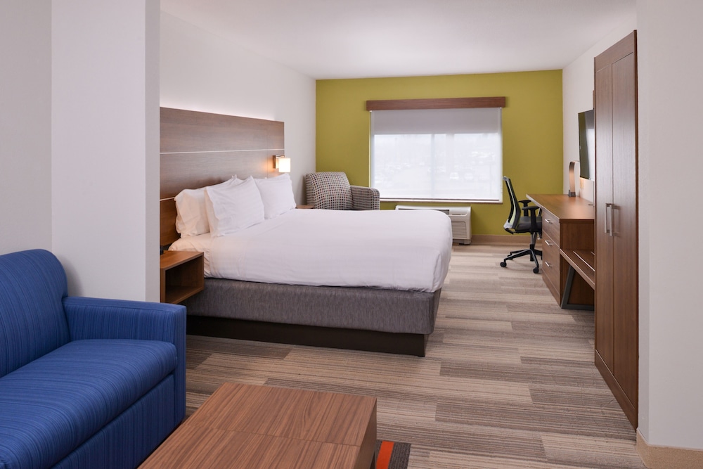 Suite, Multiple Beds - Photo 4