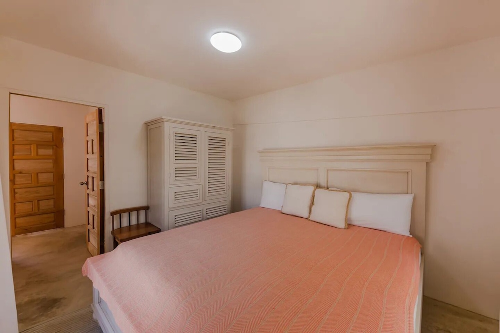 Comfort Apartment, 3 Bedrooms, Beach View (Villa 3) photo 3