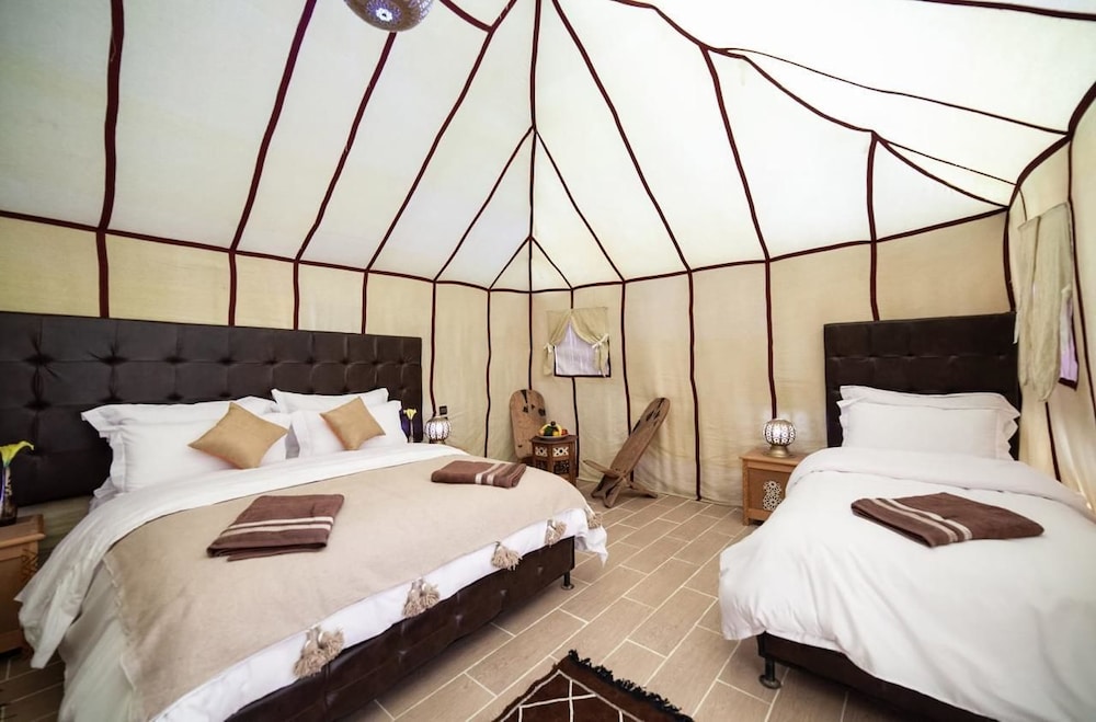 Deluxe Tent photo 1
