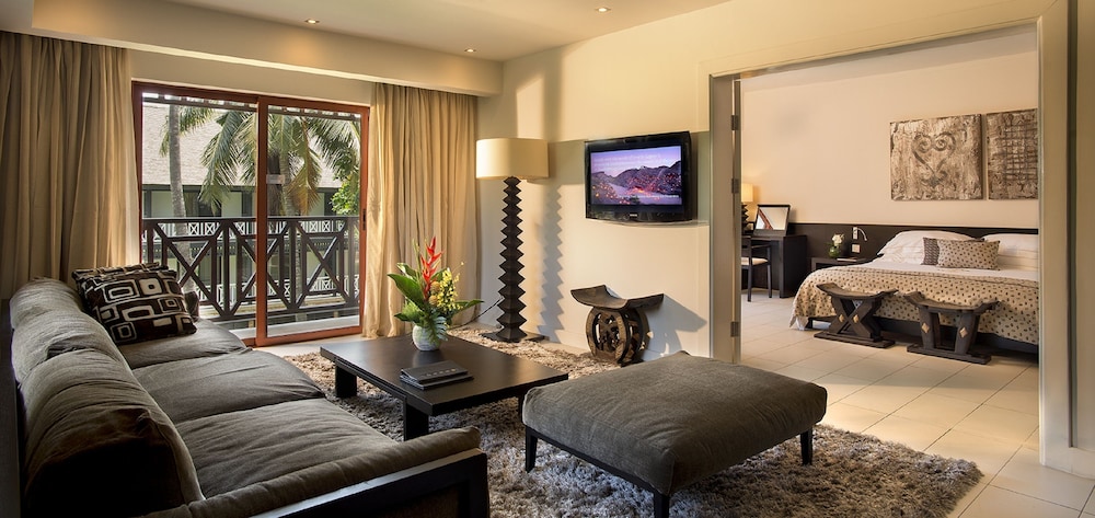 Executive Suite - Photo 5