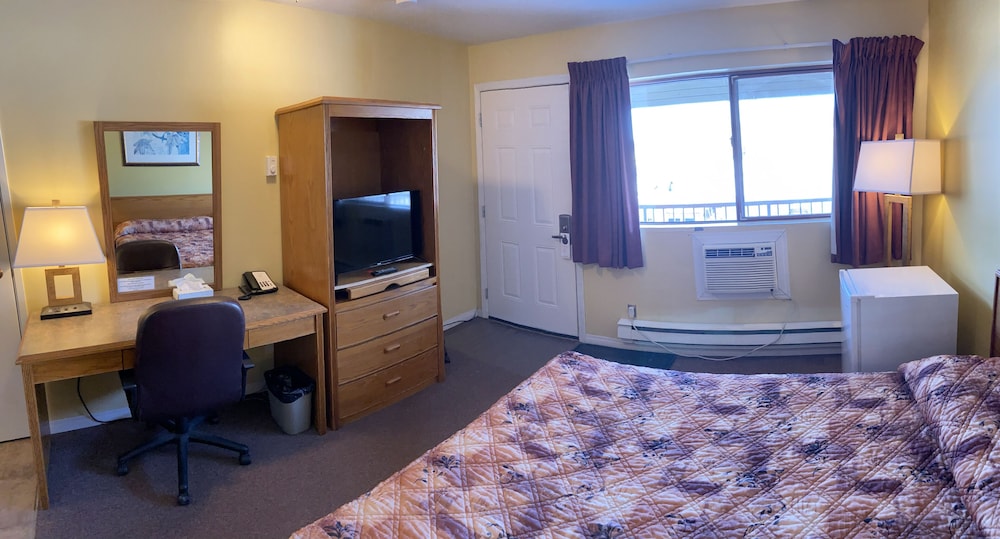Room, Kitchenette photo 3