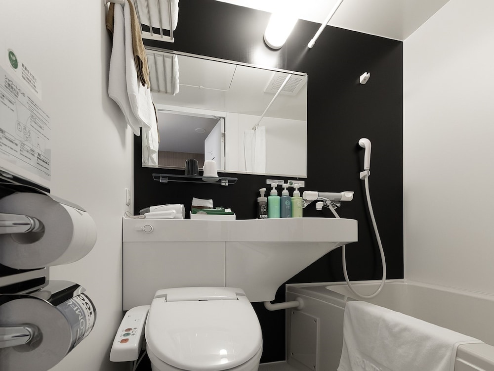 Twin Room, Non Smoking - Photo 2