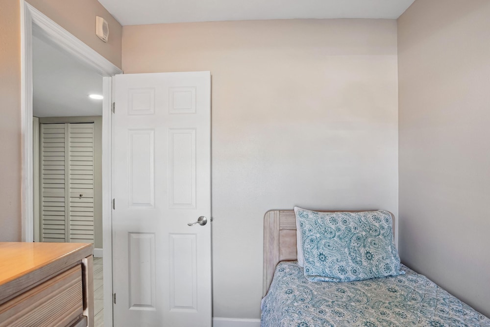 Condo, Multiple Beds (Villa Madeira 206) photo 1