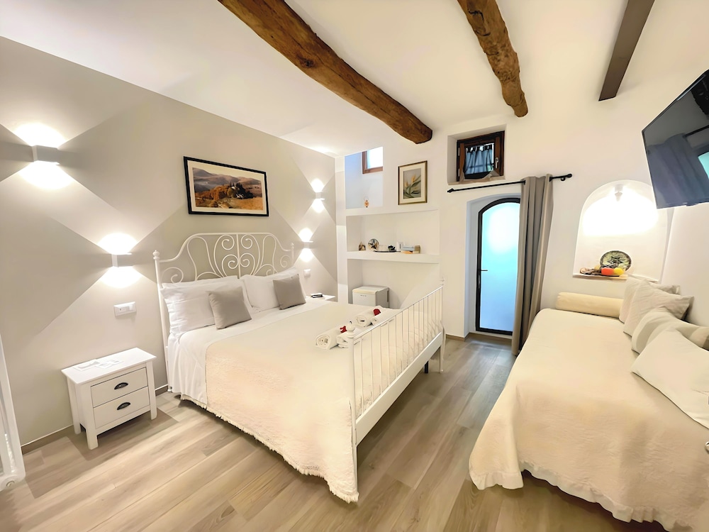 Junior Triple Room